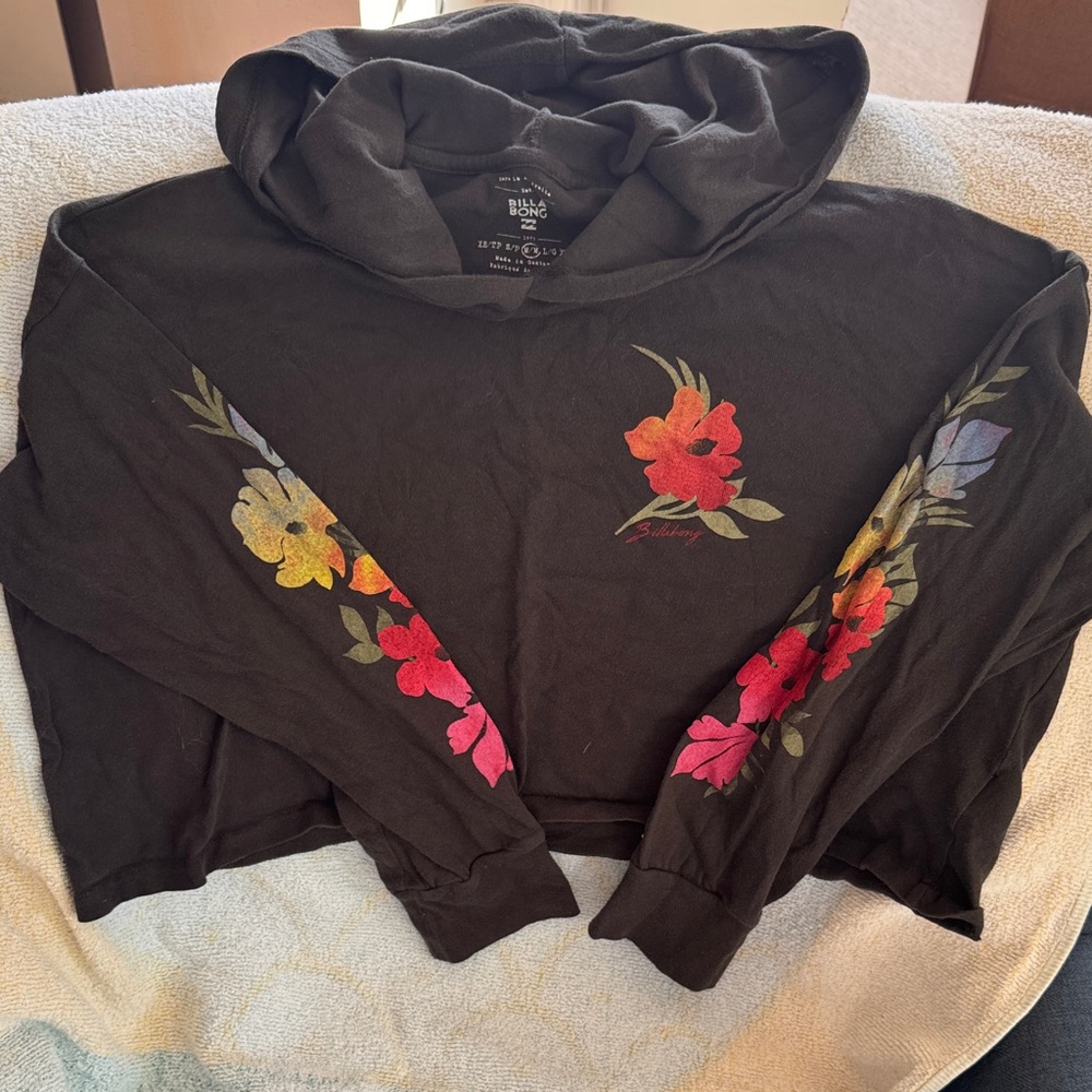 Billabong cropped Black womens medium Hoodie with Colorful Floral Design